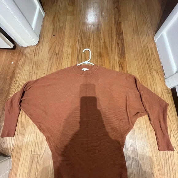 Rust Crewneck Tuck-able Sweater - Picture 3 of 5